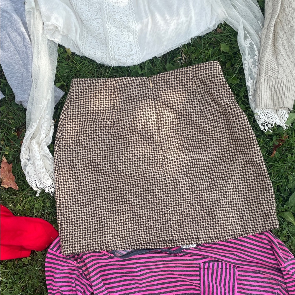Classic Houndstooth Skirt